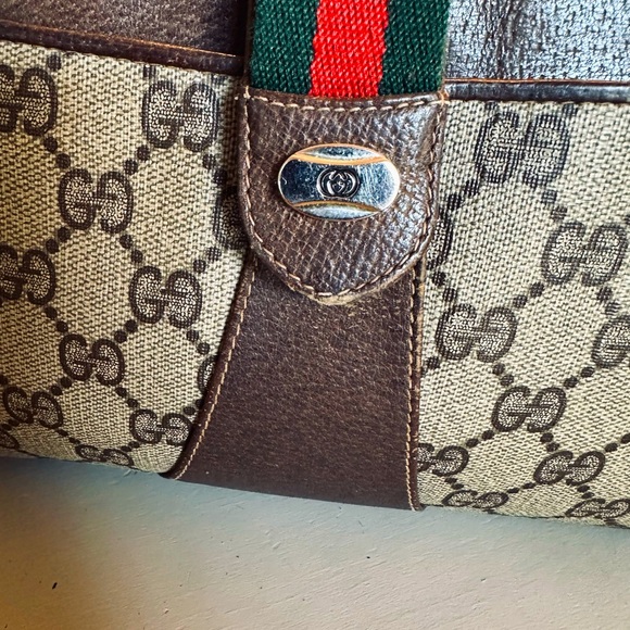 Authentic Vintage Gucci Crossbody/Shoulder bag - Picture 2 of 15